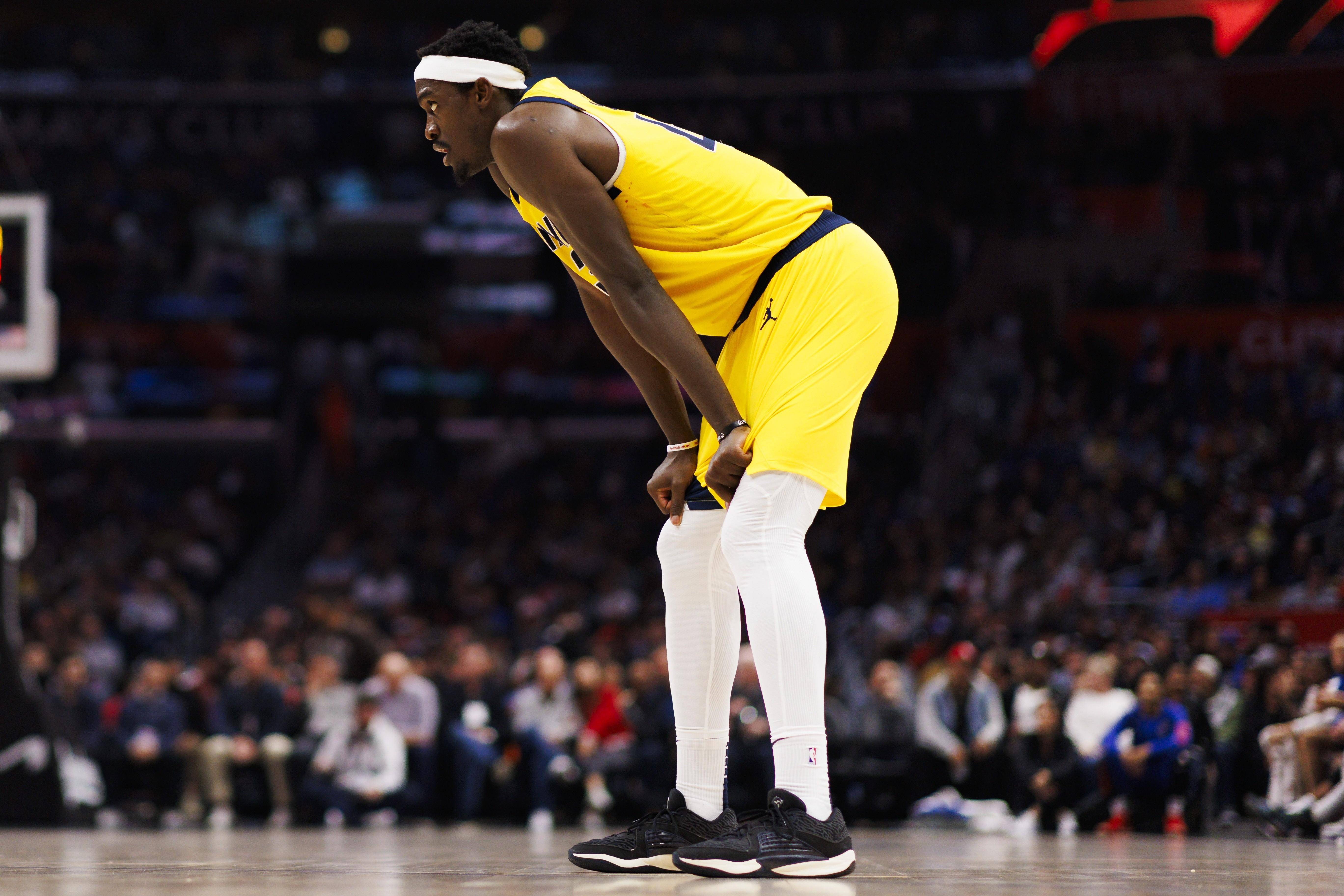 九游-西亚卡姆在篮网比赛中出色防守，惊险取胜引发热议！的简单介绍